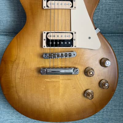 Gibson Les Paul Tribute Custombuckers 50s Wiring Honeyburst Gibson Soft Case Preview Video image 2