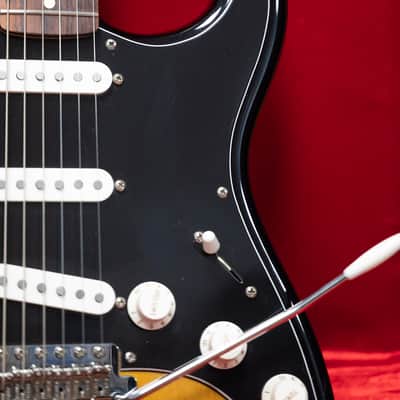 2015 Fender Mexico Stratocaster Standard Partscaster - in 3 Tone Sunburst SRV Vibes! image 5