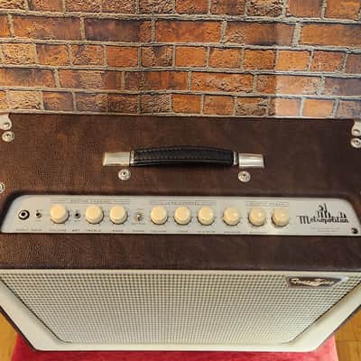 Tone King 2013 Metropolitan 40-Watt 1x12" Guitar Combo w/ Footswitch & Padded Cover image 4