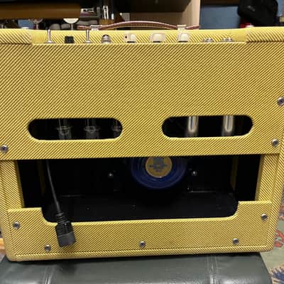Handwired Tweed Deluxe custom made amplifier with Celestion Blue Alnico speaker image 4