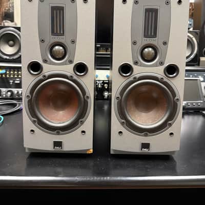DALI - IKON 1 Speakers (Pair) image 1