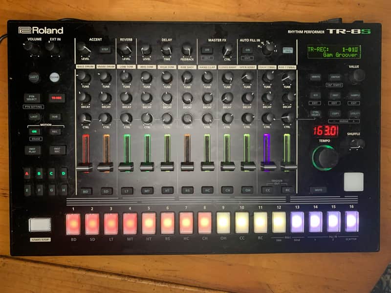 Roland TR-8S AIRA Rhythm Performer with Sample Playback 2018 - Present - Black image 1