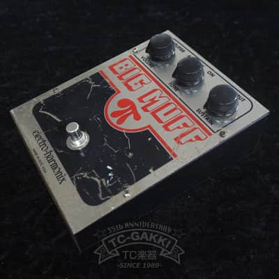 Electro-Harmonix Big Muff Pi V3 (Red & Black) | Reverb