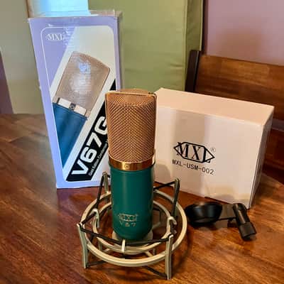 MXL V67G Large Capsule Condenser Mic 2010s Plus MXL USM 002 Universal Shock Mount for MXL mics - Green/Gold image 2
