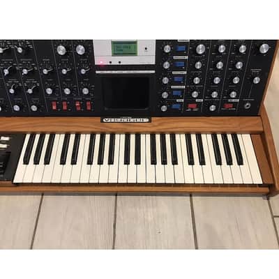 Moog Minimoog Voyager Performer Edition 44-Key Monophonic Synthesizer 2002 - 2015 - Traditional Wood Cabinet image 2