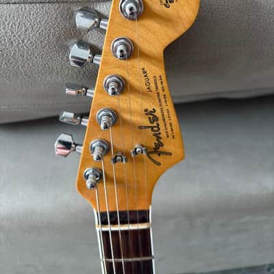 Immagine Fender Kurt Cobain Jaguar 2014 - Present - 3-Color Sunburst - 3