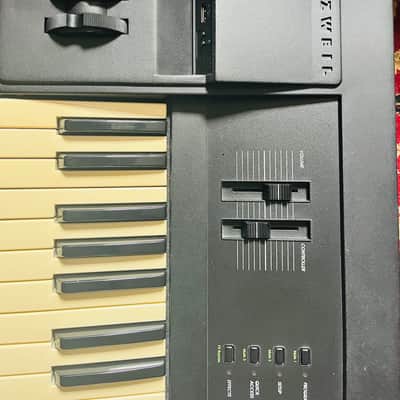 Kurzweil K2000 61-Key Digital Workstation Synthesizer 1990s - Black image 2