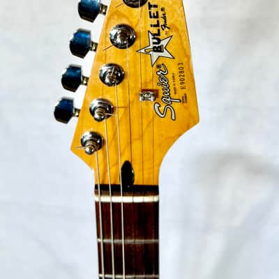 RARE EXCELLENT VINTAGE 1989 FENDER  SQUIER BULLET ELECTRIC GUITAR & USA MOLDED CASE L@@K image 5