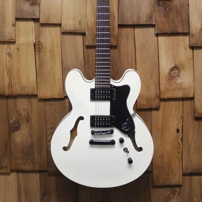 Epiphone Dot Studio - Alpine White with black binding (Hardshell