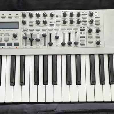 Novation X-Station 49-Key 8-Voice Synthesizer with original Gig Bag