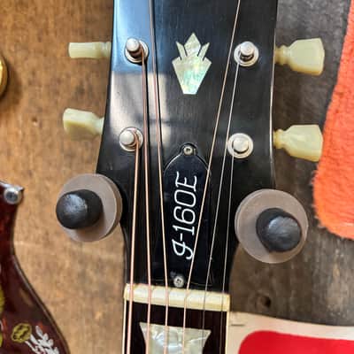 Gibson J160E 1971 - Cherry Sunburst image 2