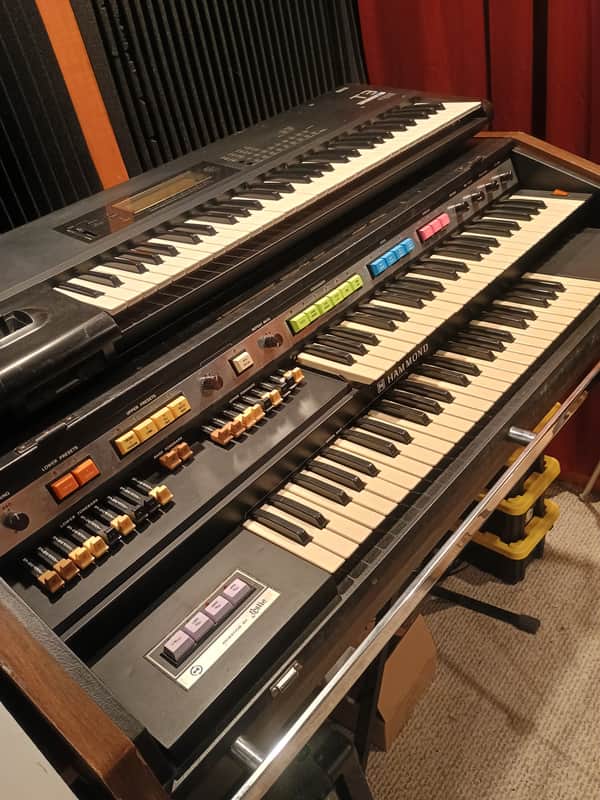 Hammond  B200 image 1