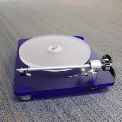 Clearaudio Emotion Bluemotion Belt Drive Turntable (Ortofon Red Cartdridge) image 7