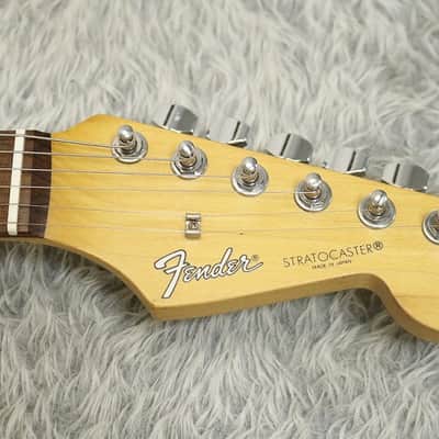 1990’s Fender Japan FUJIGEN Made Stratocaster ST-40 Vintage White finish Made in Japan image 4