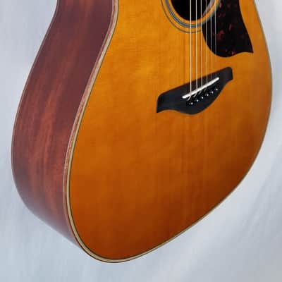 Yamaha Solid Sitka Spruce Top Cutaway Folk Acoustic/Electic Guitar, Mahogany, Vintage Natural image 3