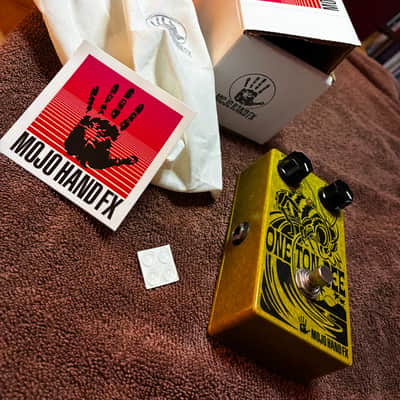 Mojo Hand FX One Ton Bee (1 of 100, Limited Edition) Gold Version Early 2000's - Gold image 1