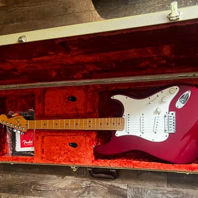 Fender 40th anniversary American Stratocaster 1996 - Candy apple red image 14