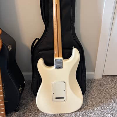 Fender Mexican Stratocaster - 2012 - Arctic White image 2