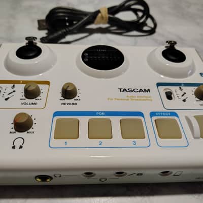 TASCAM MiNiSTUDIO Creator US‑42 USB Audio Interface – Streaming/Podcast Mixer – Tested image 2