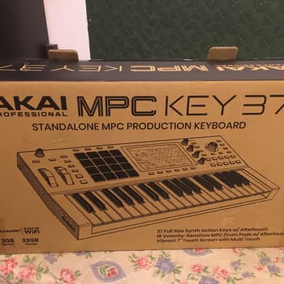Akai MPC KEY 37 from 2024, Absolutely New with Accesories/Manual in Original box image 14