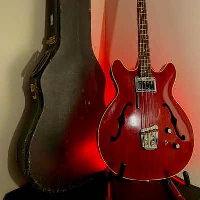 Guild Starfire Bass 1967 - Cherry Red image 12