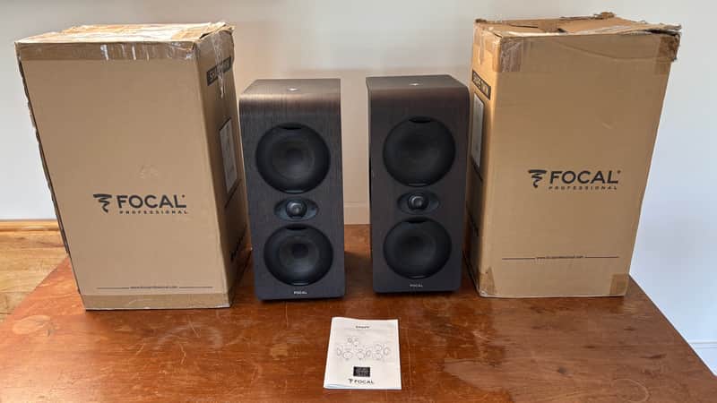 Focal Shape Twin (2020 Walnut Finish) Local Pickup in Nashville image 1