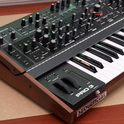 Sequential Pro 3 SE 37-Key 3-Voice Monophonic / Paraphonic Synthesizer in Mint Condition! image 8