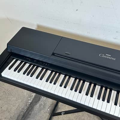 Yamaha CLP-350 Clavinova Piano image 6