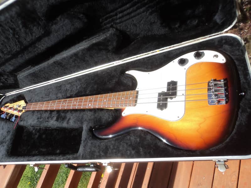 USA PEAVEY FURY BASS, 1987 GENERATION 2, SPLIT P BASS PICKUP, PEAVEY CASE image 1