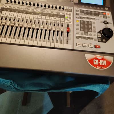 Roland VS 2480CD Workstation W/Rolling case 2000's image 5