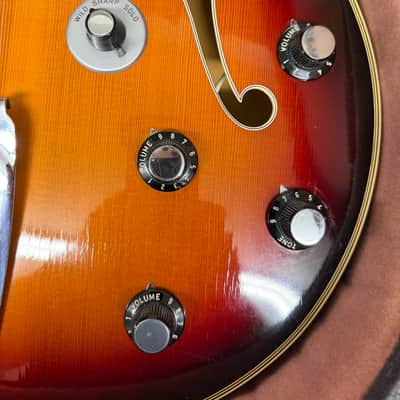 1960s Wurlitzer Hollow Body guitar with case Welson 7730 1967 - Sunburst image 2