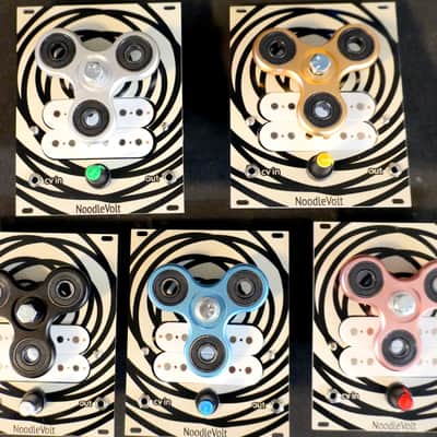 NoodleVolt Spinner v1.5 Metal 2025 - Black & White image 1