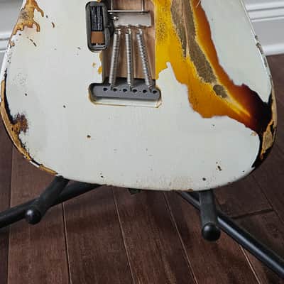 Fender Custom Shop '59 Stratocaster Heavy Relic- Olympic White Over 3-Tone Sunburst image 9