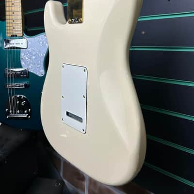 Fender Limited Edition Mahogany Blacktop Stratocaster HHH Olympic White 2020 image 14