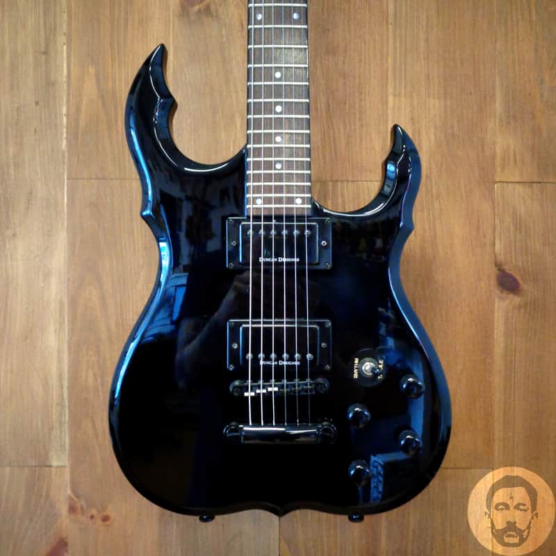 Greg Bennett MH-2 METALHEAD - Metallic Black w/ Case - MIK