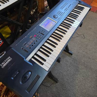 KORG Triton Extreme 61-Key Music Workstation Synthesizer (Pre-Owned)