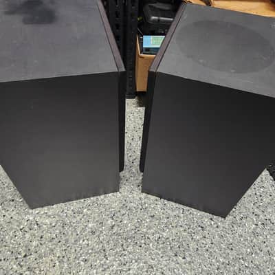 KLH L853B 8" Bookshelf Speaker Pair image 4