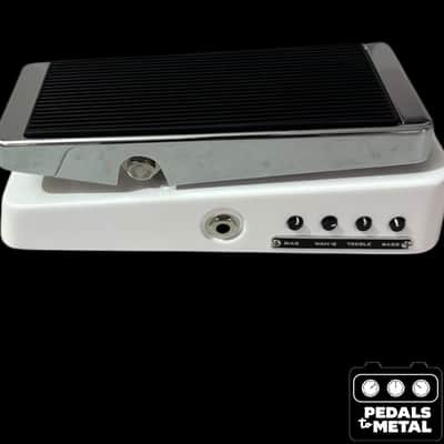 Xotic XW-1 Wah 2010s - White - X18695 image 5