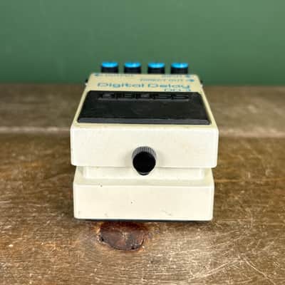 Boss DD-3 Digital Delay 1986 - 1990 - White | Reverb