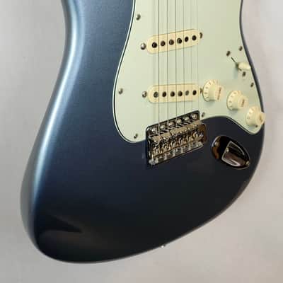 Fender Vintera '60s Stratocaster, Pau Ferro Fingerboard, Ice Blue Metallic, w/Bag image 4