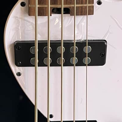 Kala U•BASS® Solidbody 5 string - Jet Black image 4