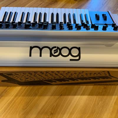Moog Subsequent 37 Analog Synth 2017 - Present - Black image 10