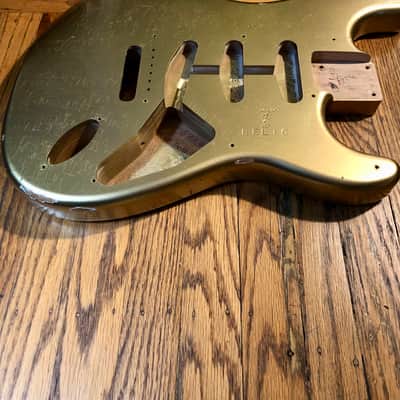 Fender Custom Shop '57 Reissue Stratocaster Body - HLE Gold image 3
