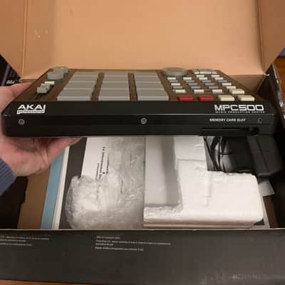 Akai MPC500 In the original box with manuals image 4