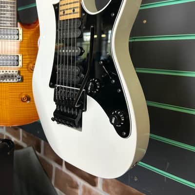 Ibanez RG550 White 2018 Electric Guitar image 5