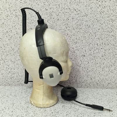 90s Vintage Headphones Sennheiser HD 200 image 2