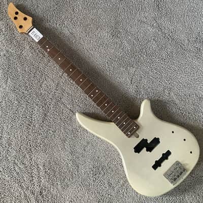 J&D 4 String Bass Project in White, Basswood Body, Maple Neck, Rosewood Fingerboard image 2