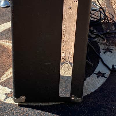 Fender "Custom" Vibrolux Reverb 40-Watt 2x10" Guitar Combo 1996 - 2013 - Black image 7