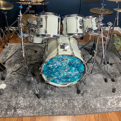 Tama Artstar II drum set in Piano White Lacquer finish - 8”, 10”, 12”, 14”, 22” image 1