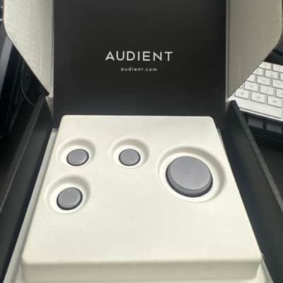 Audient iD4 MKII USB-C Audio Interface 2021 - Black image 6